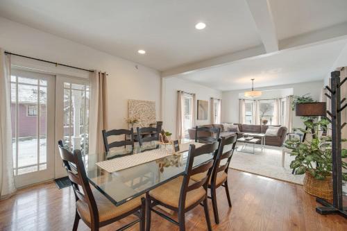 Peninsula Paradise - Walk to Hiking and Shopping!