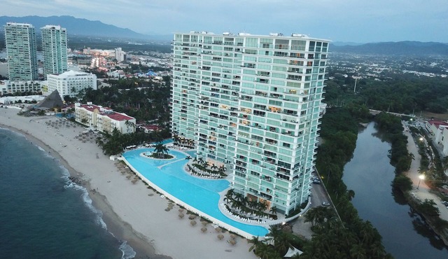 Peninsula - Puerto Vallarta - Luxury-Oceanfront - Spectacular 19th Floor View