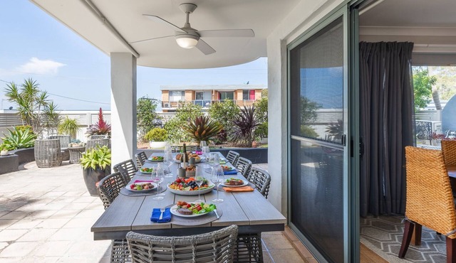 Peninsula Waters, 1/2-4 Soldiers Point Road - Aircon, pool & massive outdoor area