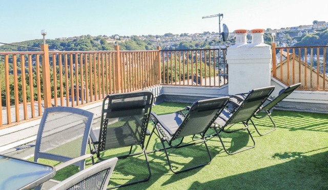 PENMAR, pet friendly, with a garden in Looe