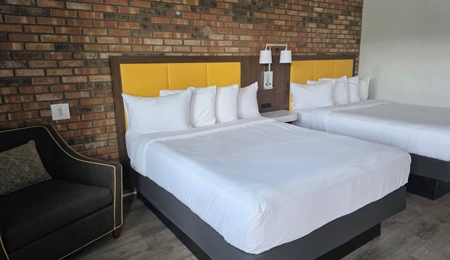 Penn Lodge Hotel & Suites