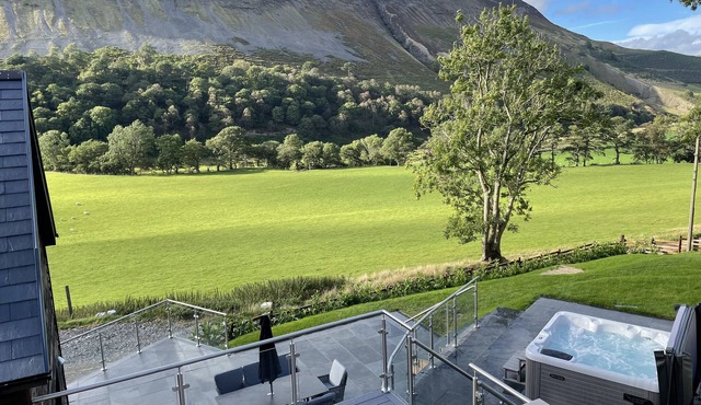 PENNANT UCHAF, pet friendly, luxury holiday cottage in Llanbrynmair