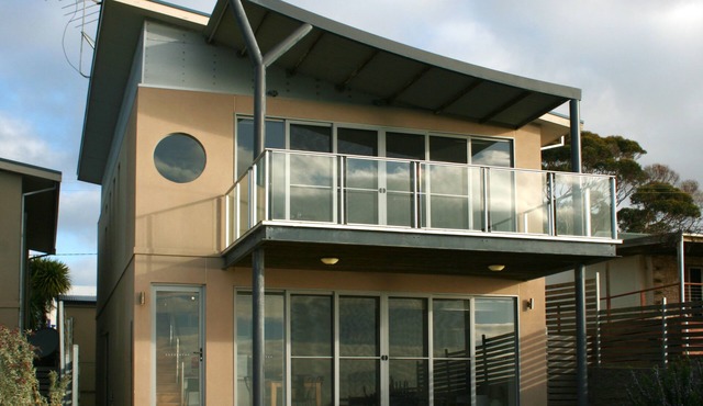 Penneshaw Oceanview Apartments