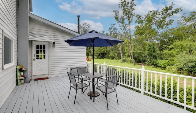 Pennington Home w/Deck ~ 9 Mi to Princeton!
