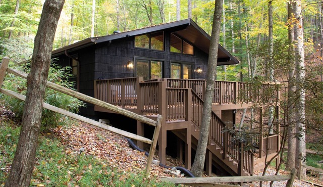 Penny Creek Cabin 2 bed 1 bath sleeps 6,Creekside*Hike*Fish*RELAX