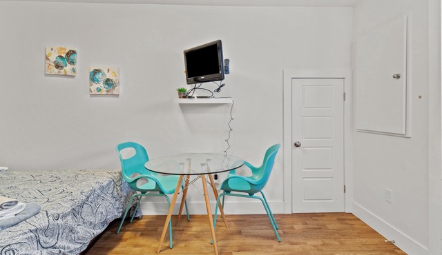 Pennywell Prestige Studio 1 Bath Parking