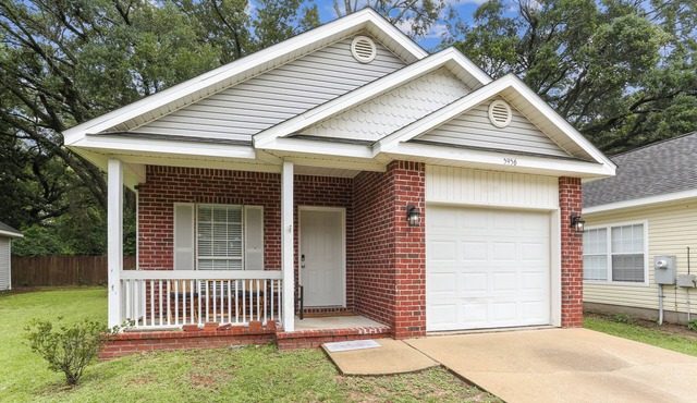 Pensacola Farmhouse Bungalow