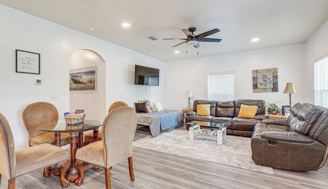 Pensacola Home on 1 Acre w/Large Yard & Grill!