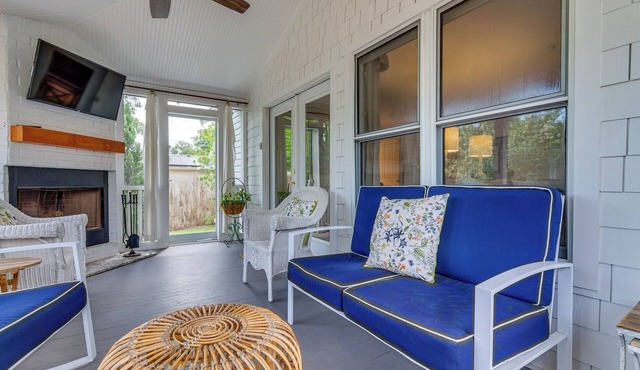 Pensacola Paradise: Furnished Deck & Gas Grill!