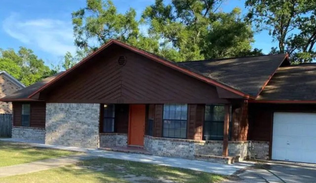 Pensacola Ponderosa Sleeps 12! - Elec Car Charger