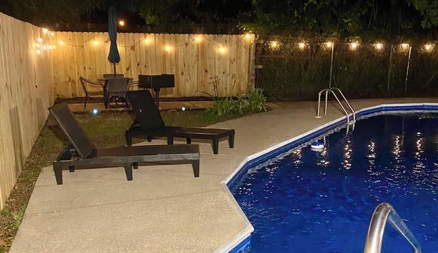 Pensacola's Pool Home hideaway