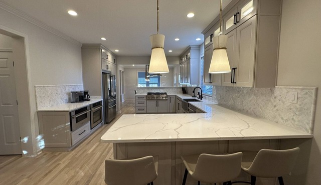 Pentagon City House. - 6 bedrooms/6 bathrooms