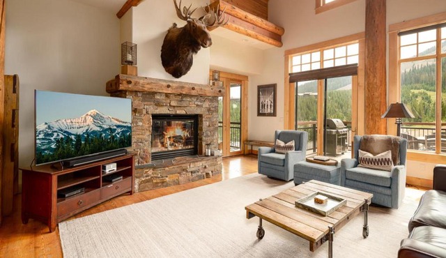 Penthouse 3 by Moonlight Basin Lodging