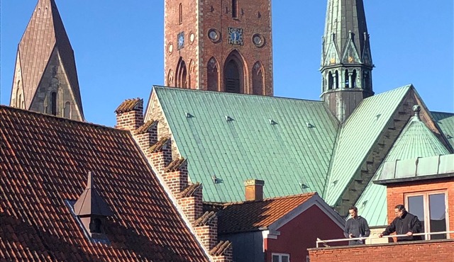 Penthouse 50 meters from the old town hall