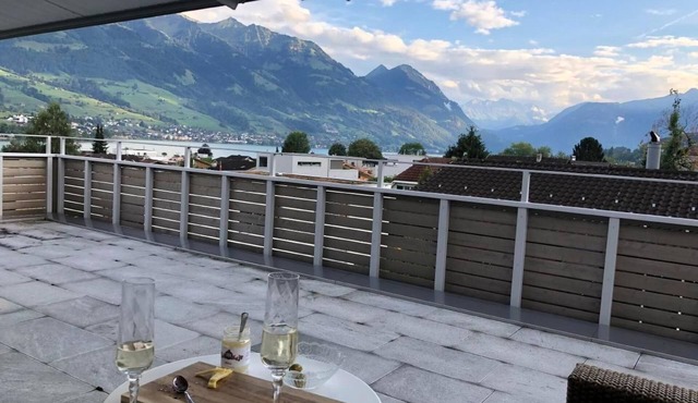 Penthouse Alpenblick (6 Erwachsene & 3 Kinder) by Interhome