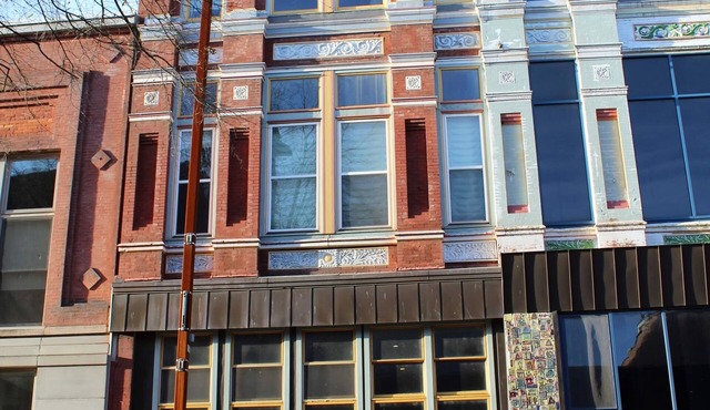 Penthouse Apartment 4-Story Walk up