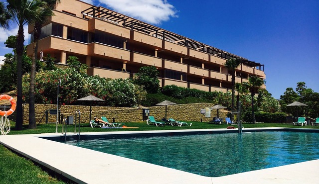 Penthouse apartment for 4 people on Costa de Sol with view of Gibraltar