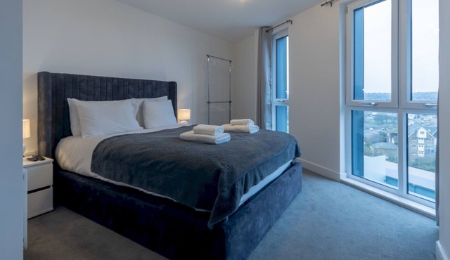 Penthouse apartment | Stunning Views - Pass the Keys