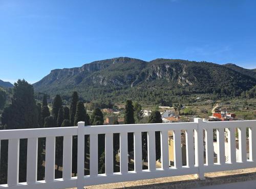 Penthouse avec vue montagne proche de la mer a 15km