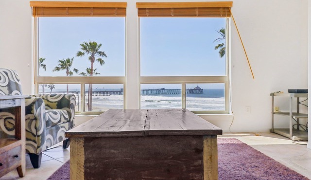 Penthouse Beach Escape! Great View. Gated Parking. WiFI. Heated Pool. Sleeps 6n