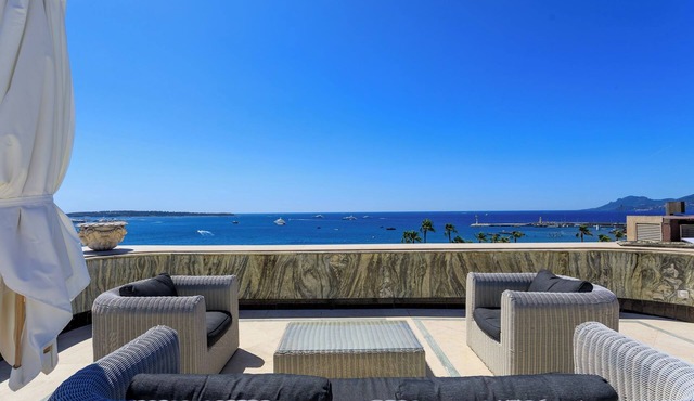 Penthouse Croisette Gray d'Albion, magnificent sea view