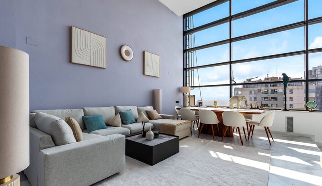 Penthouse Duplex with TOP Views!