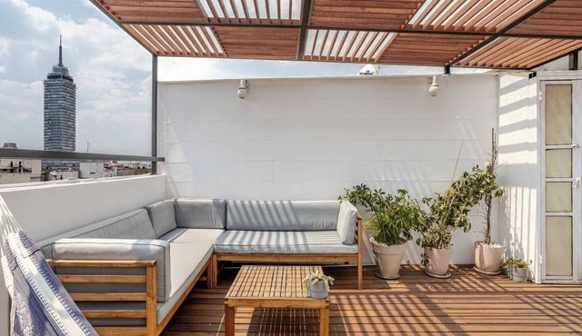 Penthouse in Centro Historico with 2 Bedroom/2 Bathroom & Private Terrace