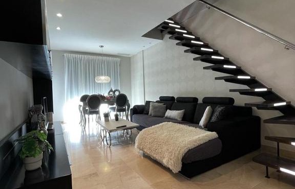 Penthouse in Elche