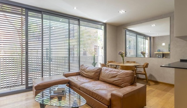 Penthouse in Gràcia 2 rooms 6 pax Pool and Terrace- free WiFi