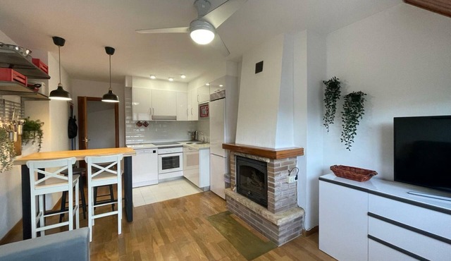 Penthouse in Jaca with Pool and Parking