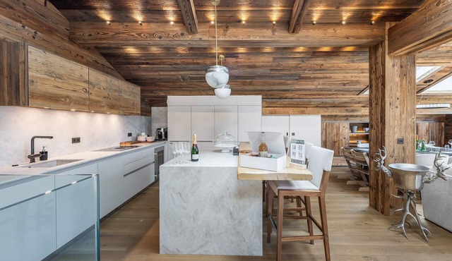 Penthouse in Megève with pool and pets allowed, 10 guests