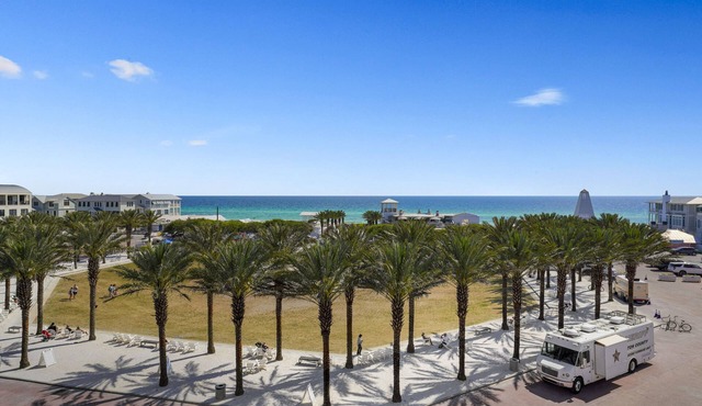 Penthouse in Seaside with Incredible Gulf, Town, and Sunset Views, + 2 Bikes