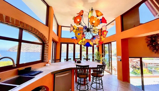 Penthouse in Yelapa, Brand New and Luxurious Casa, Sleeps 8 very comfortably