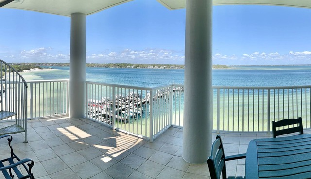 Penthouse-Lazy River-Private Hot Tub-Amazing Views-Free Beach Service Set-up