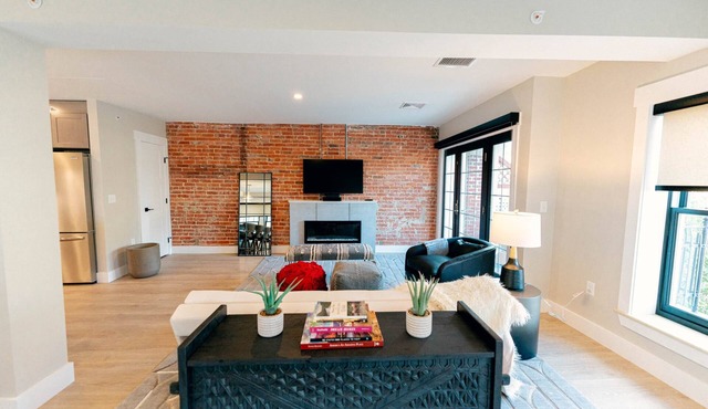 Penthouse Loft- 2 Bedrooms