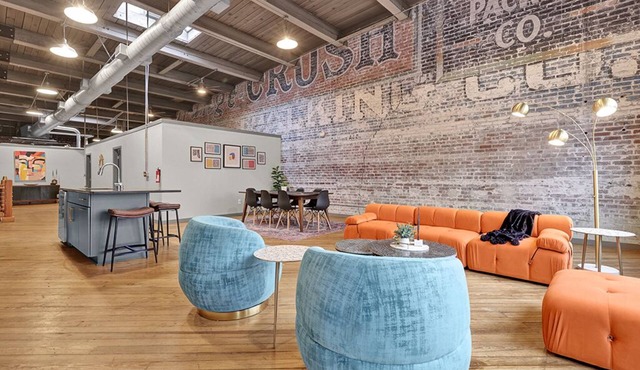 Penthouse Loft Downtown City View!