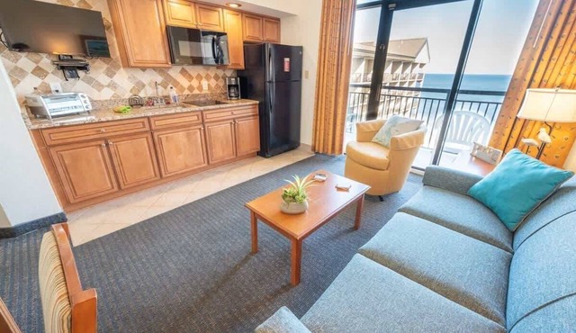 Penthouse! Ocean Front, Close to Barefoot Landing!