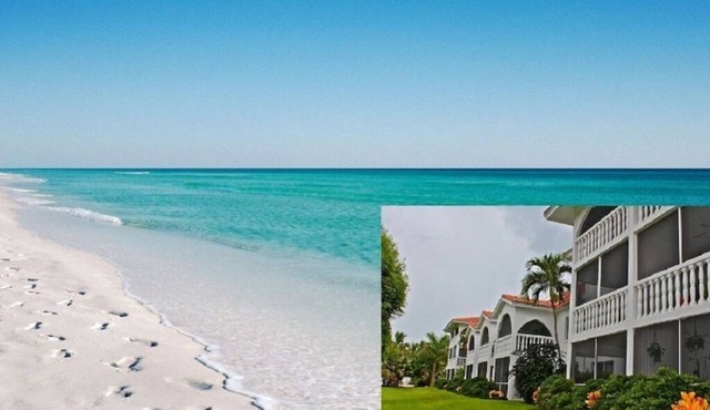 Penthouse Ocean front Condo. Just steps to the pool or the famous Sanibel Beach