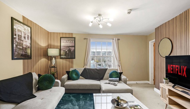 Penthouse on Bristol's Harbourside - Sleeps 10