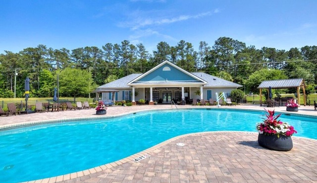 "Penthouse" on Lake Marion, SC at the Club Wyndham Resortn2 BR/2BA, Sleeps 8