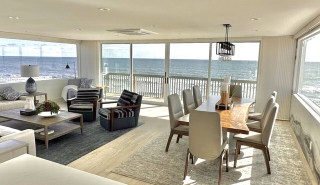 PENTHOUSE on the beach! SLEEPS -15. GAR-4 SP, Wshr dry, 5BR 4Ba, 7 mn walk Dntn