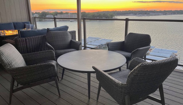 Penthouse Perfection-Spacious 4 Bedroom-Panoramic Views & Waterpark Passes at BB