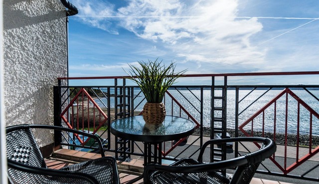 Penthouse River View near Edinburgh