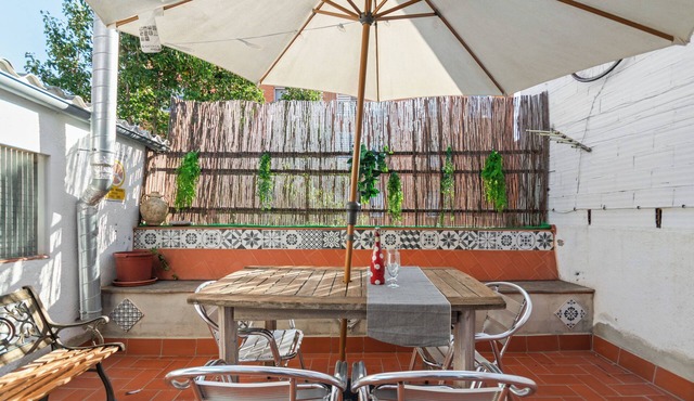 Penthouse Studio with terrace, 15 min from BCN downtown, 8 min walk to the beach