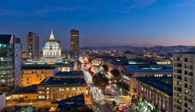 Penthouse Studio w BBQ and Rooftop Deck - San Francisco Life Real Estate
