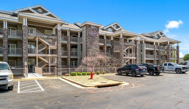 Penthouse View in the HEART of Branson!