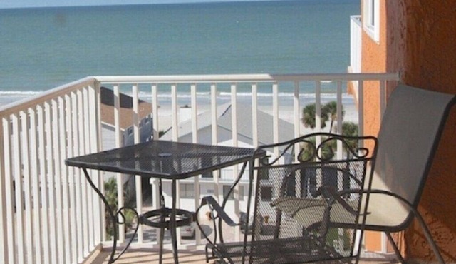 Penthouse w/Gulf & Intracoastal Views-Steps to Beach!