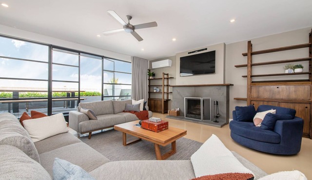 Penthouse with City Views on Chapel