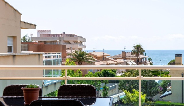 Penthouse with terrace and pool 100m beach