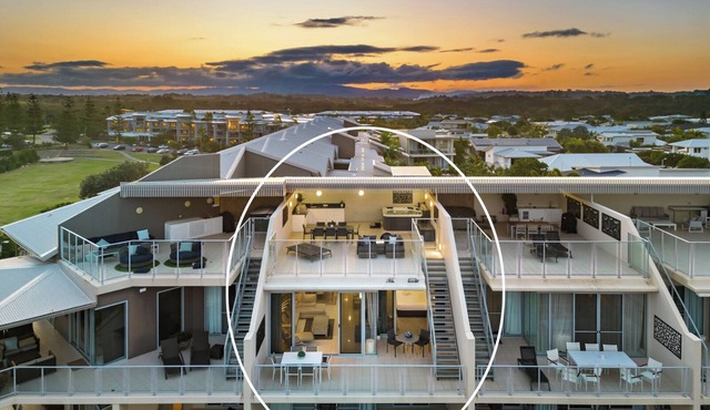 Penthouse with Rooftop and Spa - 3 BR Bali Resort in Kingscliff (1324)